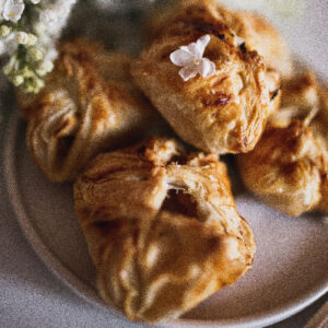 Choco filled puff