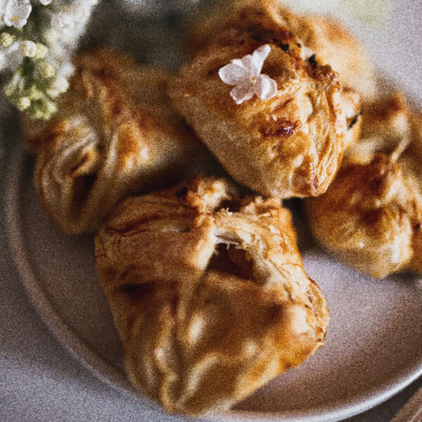 Choco filled puff